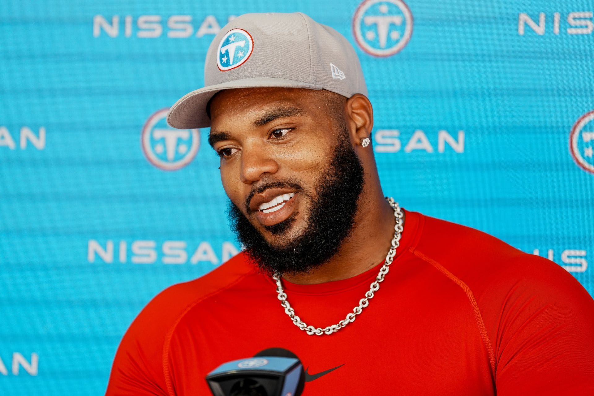 "Sorry team holding on to great players for nothing": NFL fans react as Jeff Simmons signs $105,800,000 extension with Titans
