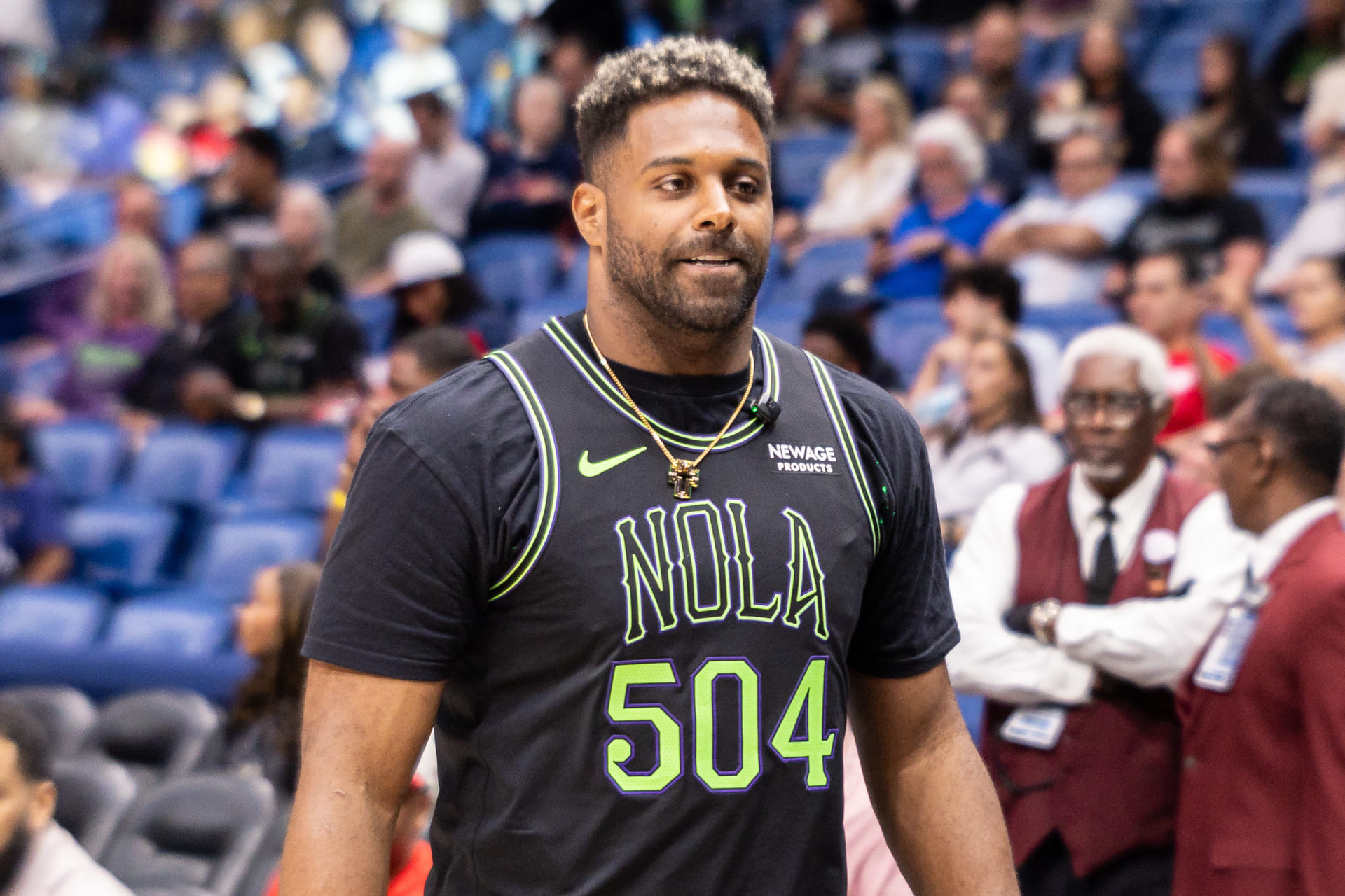 “Buddy is washed” “Re-signed just to win 4 games”: NFL fans rip Cam Jordan as 8X Pro Bowler returns to Saints for 16th season