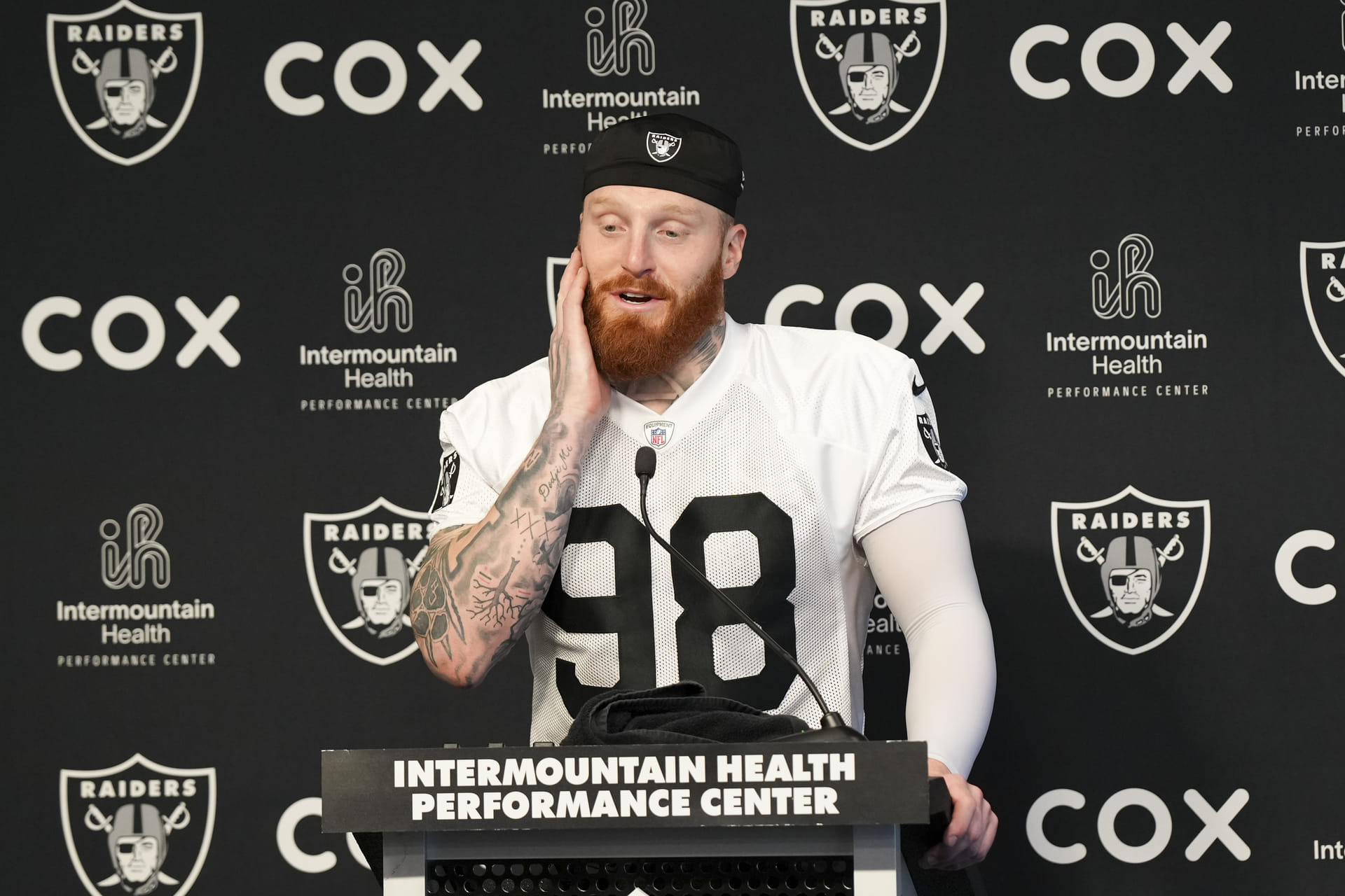 "They're awful at drafting": Surprising $8,600,000,000 NFC contenders named still interested in trading for Maxx Crosby.