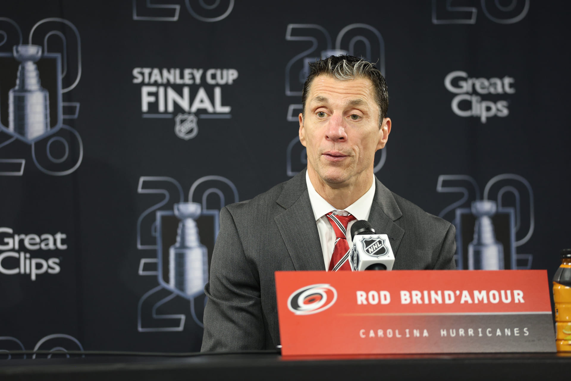 Hurricanes' Rod Brind'Amour draws on 2006 Stanley Cup lesson ahead of Game 6 - "It's the hardest one"