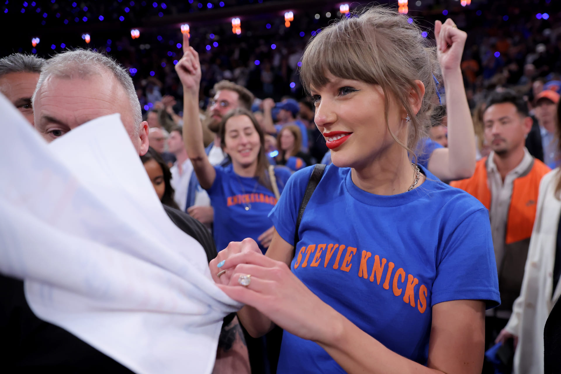Did Taylor Swift Get Banned By Spurs For Knicks' Game 5 In San Antonio? Major NBA Finals Rumor Debunked