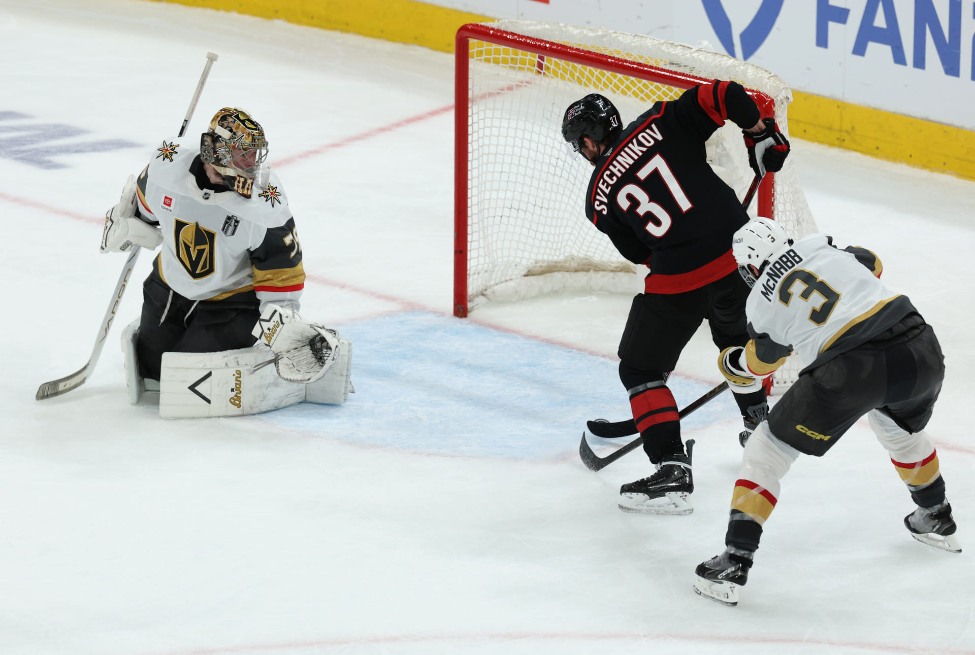 Golden Knights vs Hurricanes Jogo 5 - Fonte: Imagn