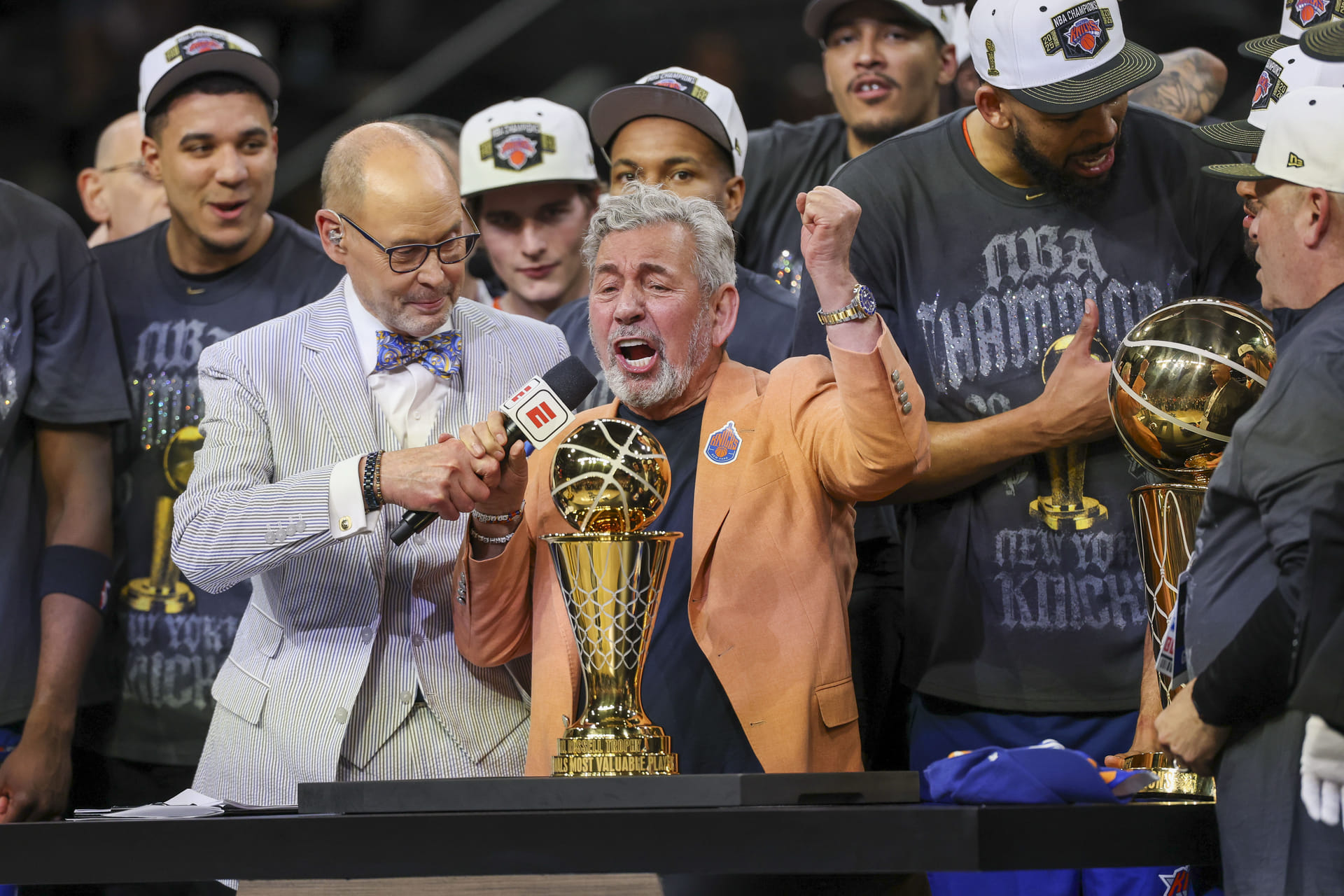 NBA: Finals-New York Knicks, proprietário James Dolan, comemora o campeonato da NBA com seu time - Fonte: Imagn