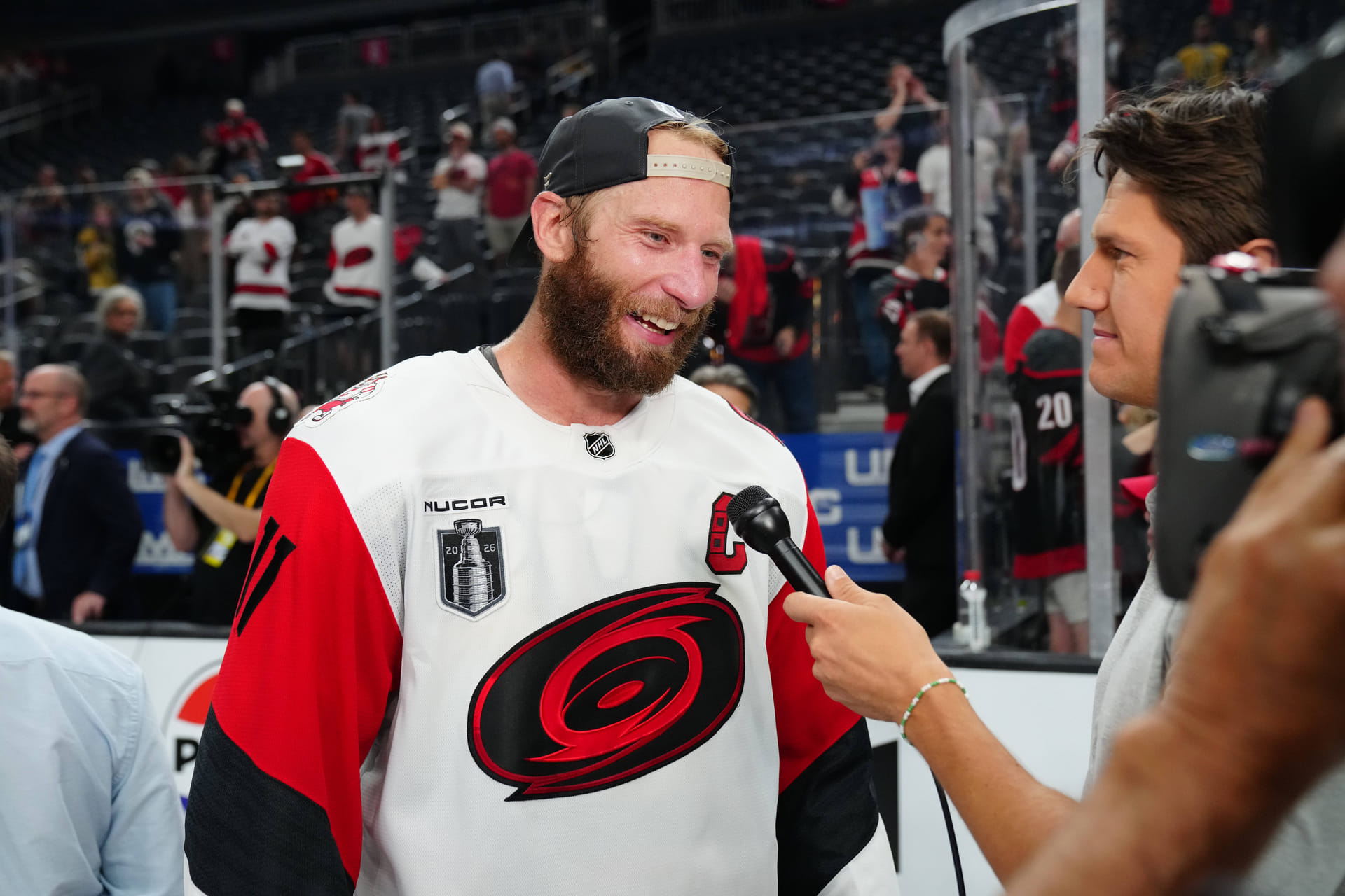 NHL fans left speculating over Jordan Staal's comment on former teammate - "Obvious dig at Rantanen"