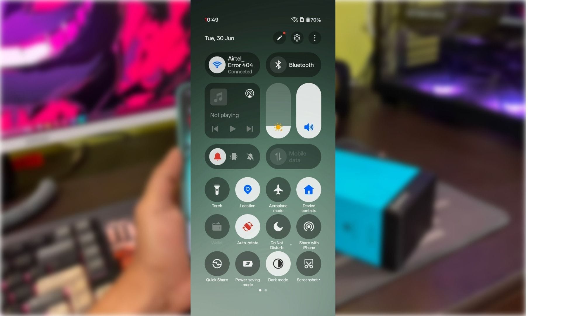 The device keeps everything clean for the most part (Image via SK Tech || OnePlus)