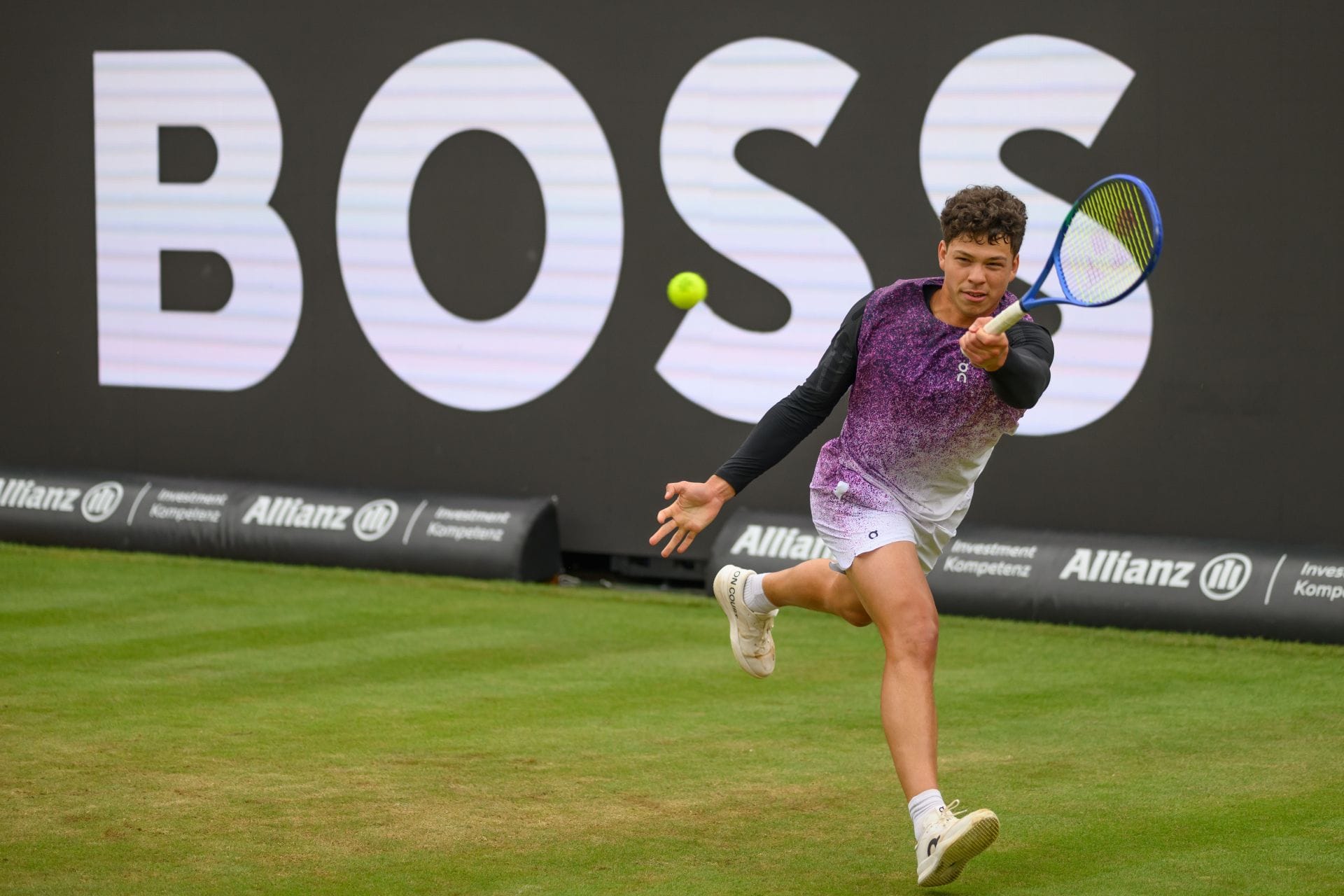 "Don't understand how Ben Shelton is No. 5 in the world" - Fans sound off on American after Stuttgart struggles against World No. 88