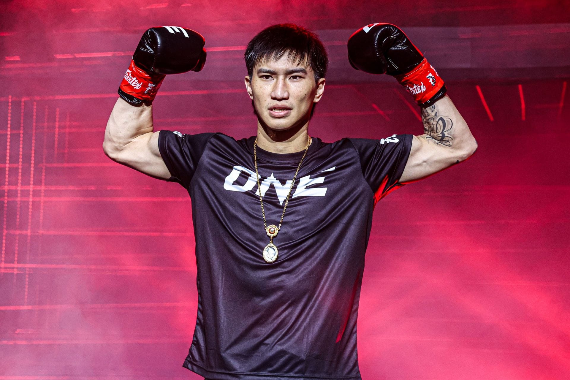 “I can't train hard” - Featherweight Muay Thai king Tawanchai reveals timetable for his return to action