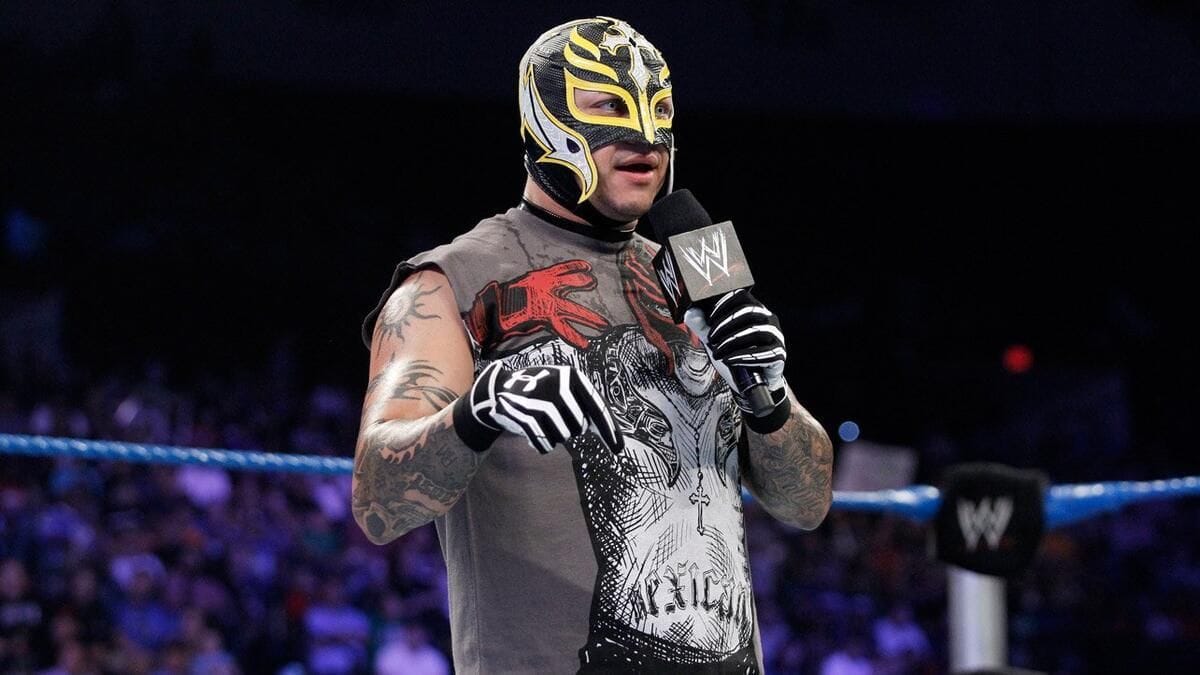 Brutal Rey Mysterio botch on WWE RAW almost causes career-ending injury