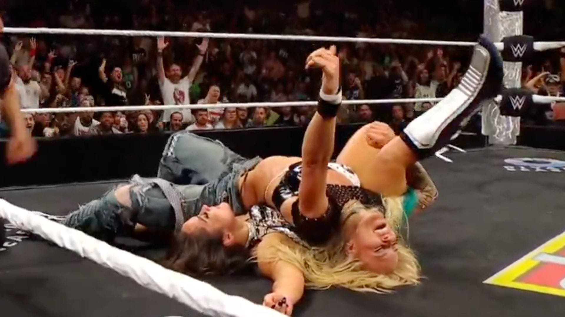 Sol Ruca retains on WWE RAW as major tag team teases split