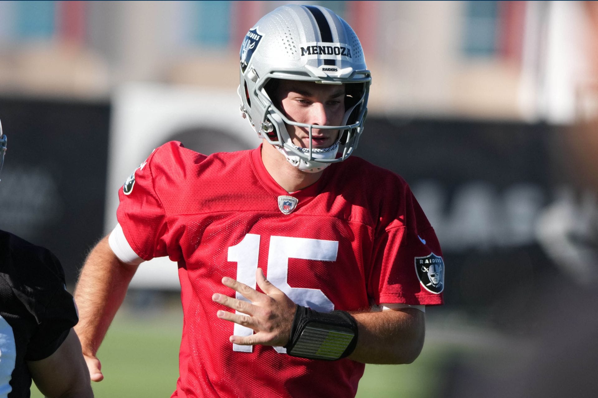“DO NOT sign Fernando Mendoza and Ty Simpson”: Raiders and Rams given harsh advice to save money by ex-NFL scout