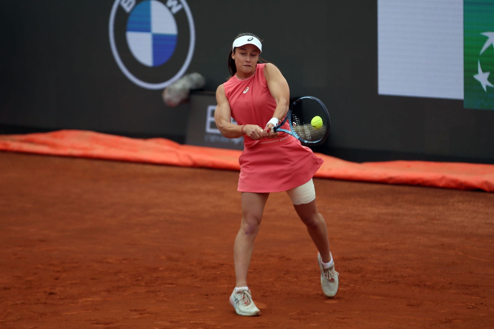 Zeynep Sonmez da Turquia durante o WTA 1000 Italian Open no complexo Foro Italico em Roma. (Foto de Getty Images)