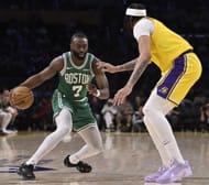 O Los Angeles Lakers derrotou o Boston Celtics por 117 a 96 e venceu um jogo de basquete da NBA. - Fonte: Getty