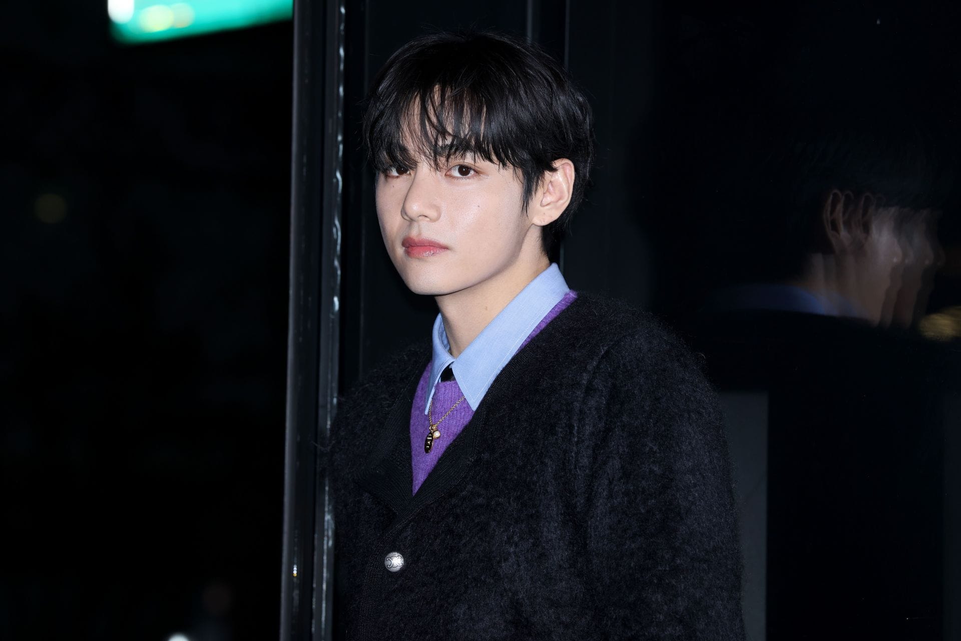 "He was like girlll not here"- Internet loses it over BTS' Taehyung's hilarious reaction to fan yelling "Mucho Picante" to him in Paris