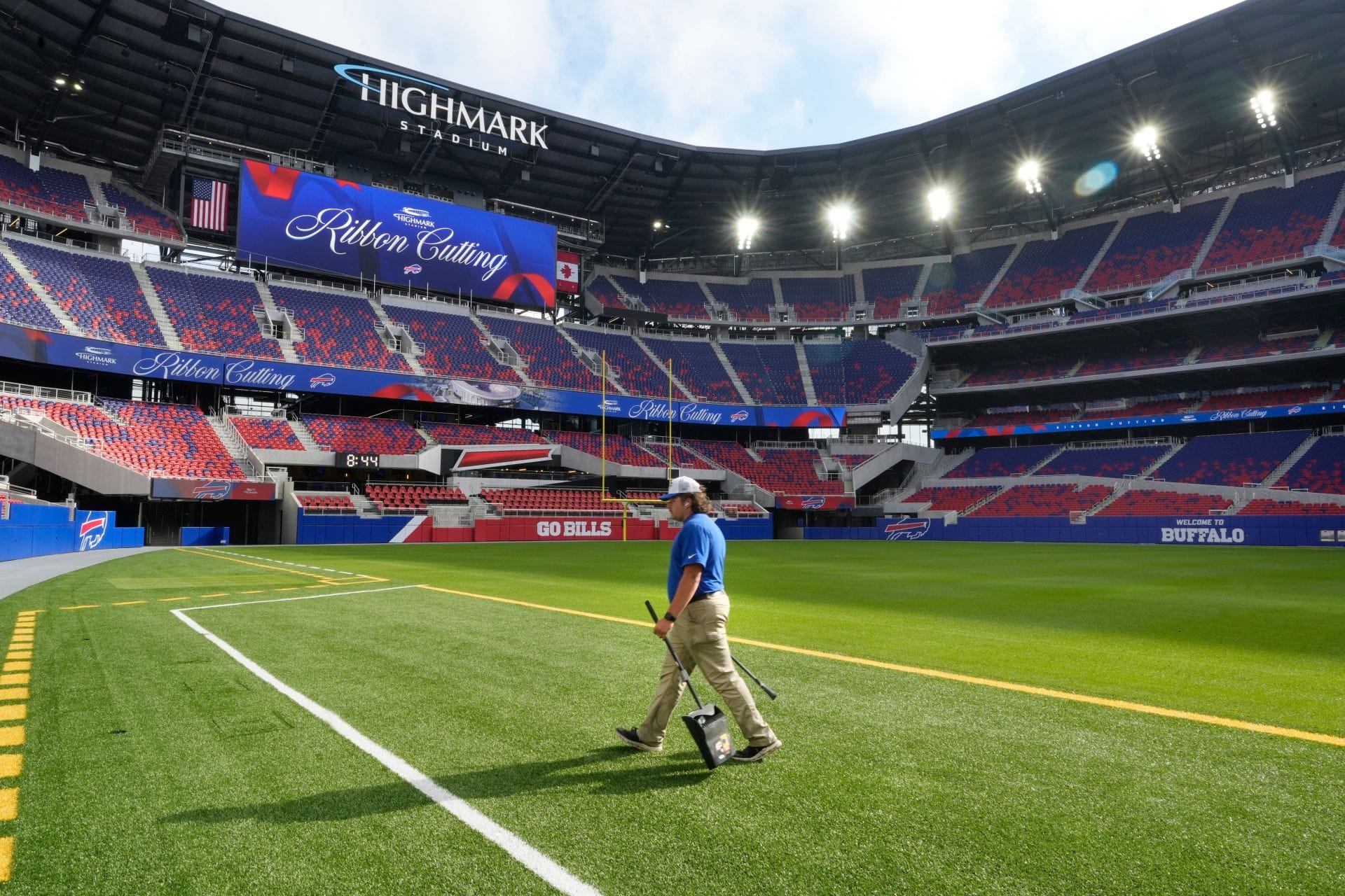 “Where’s the trophy room?”: NFL fans react to first look of Bills’ locker room as new $2,100,000,000 Highmark Stadium gets unveiled officially