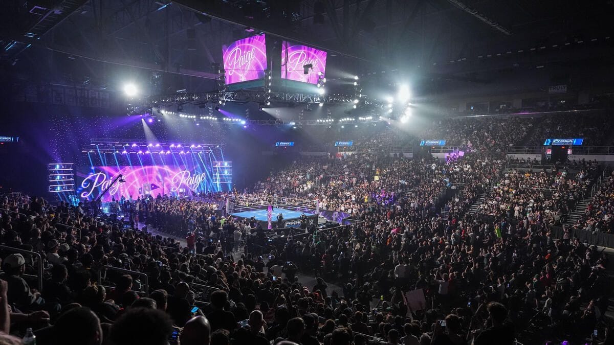 "What about me?" Former WWE champion's husband gets jealous of fellow star