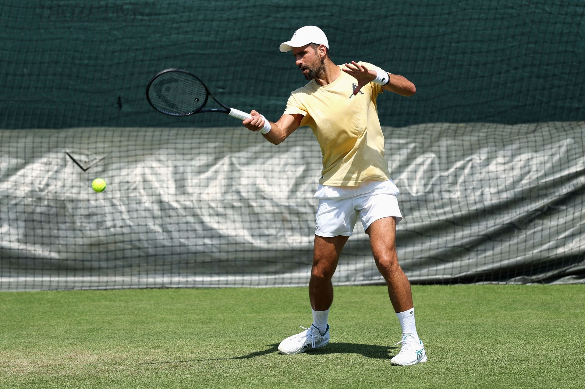 Novak Djokovic retratado no Campeonato de Wimbledon de 2026 | Fonte da imagem: Getty