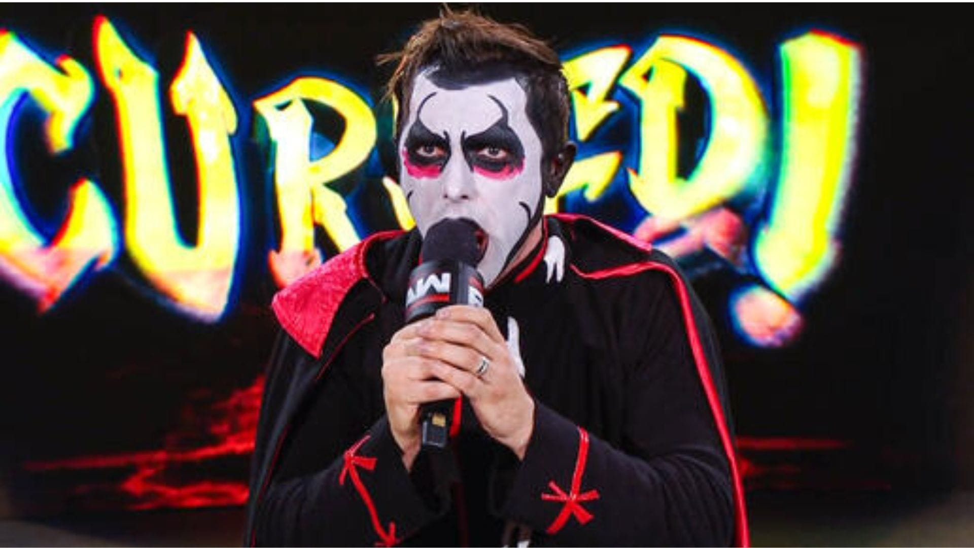 "Cough it up, rich boy" - Danhausen makes a $4000 deal with a WWE Superstar