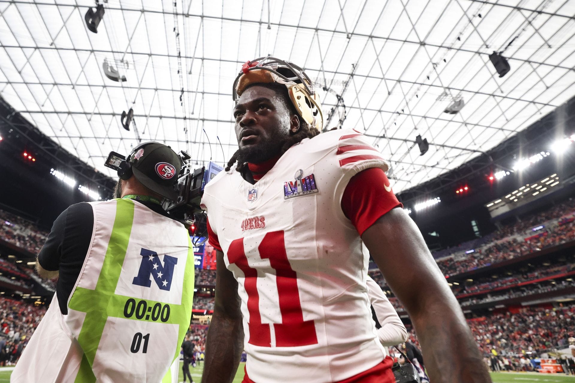 "Antonio Brown 2.0" "Cancel this guy": NFL fans troll Brandon Aiyuk for throwing cash on ground amid beef with 49ers