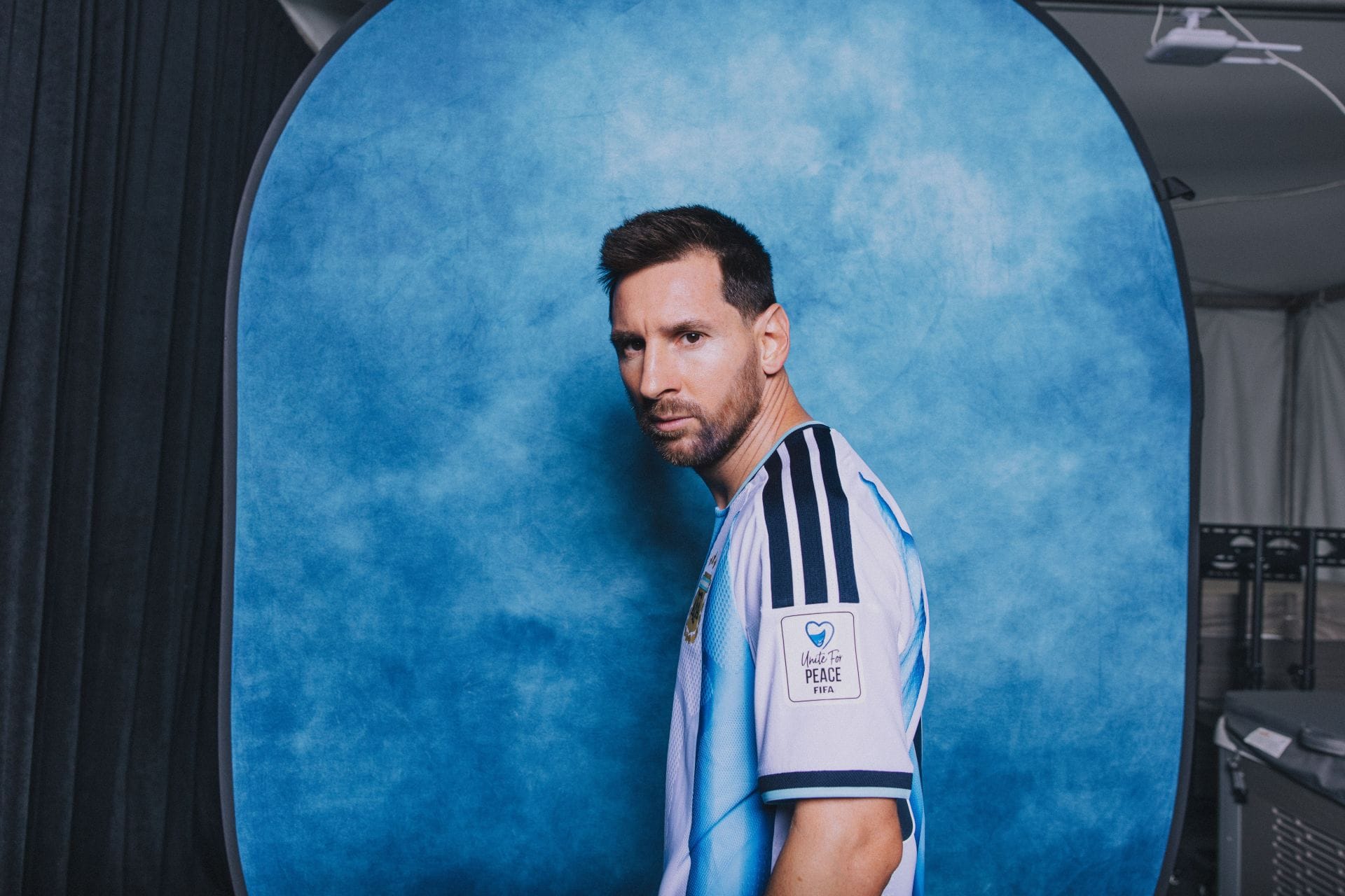 "I hope he doesn't win it" - England star says he doesn't want Lionel Messi to defend FIFA World Cup title in 'last dance'