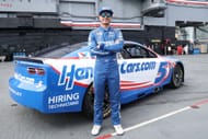 Anúncio da NASCAR no USS Midway Museum - Fonte: Getty