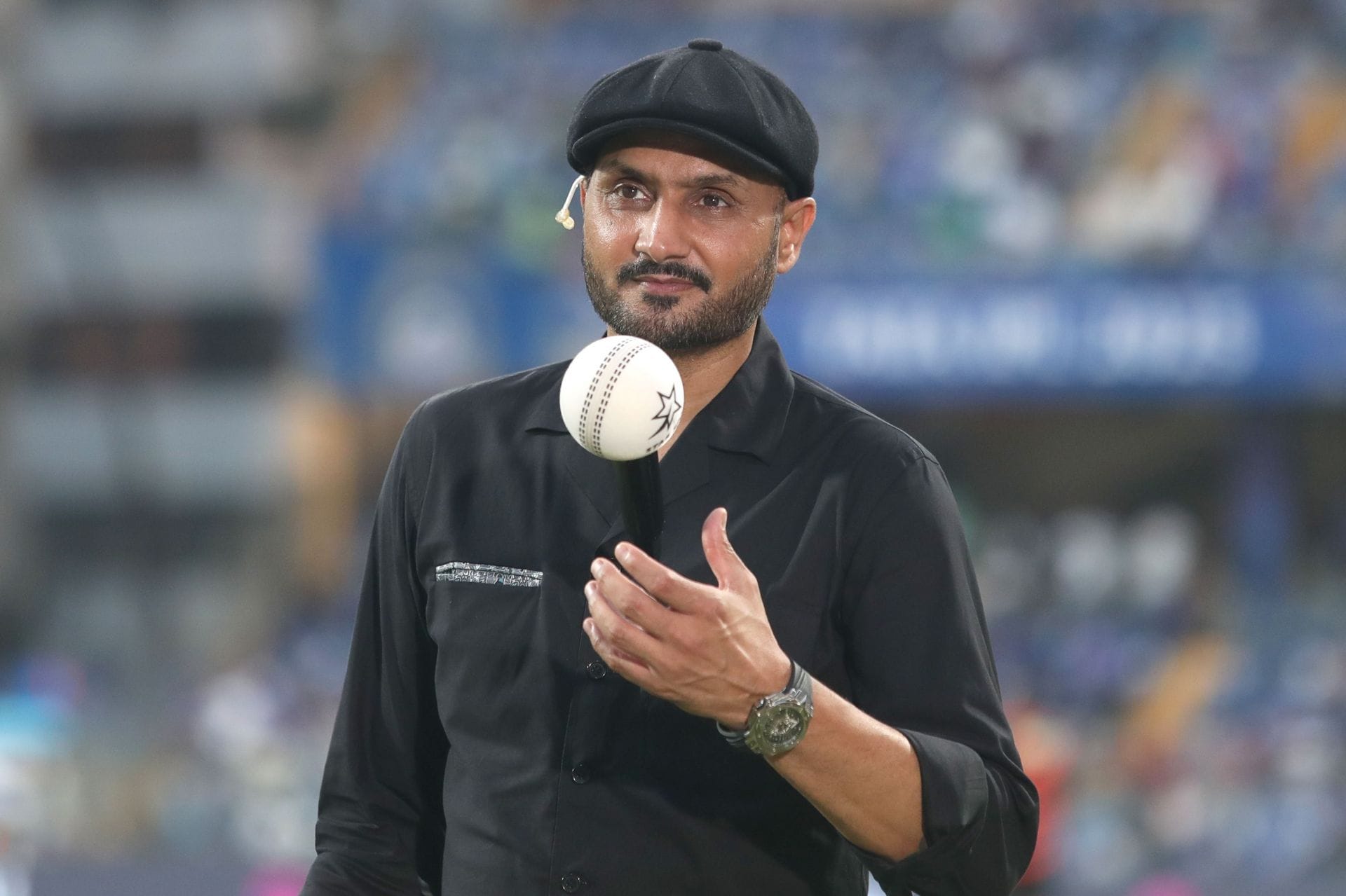 "Khaali bartan hi toh awaaz karte hain" - Harbhajan Singh delivers cryptic post amid Sreesanth podcast controversy [Watch]