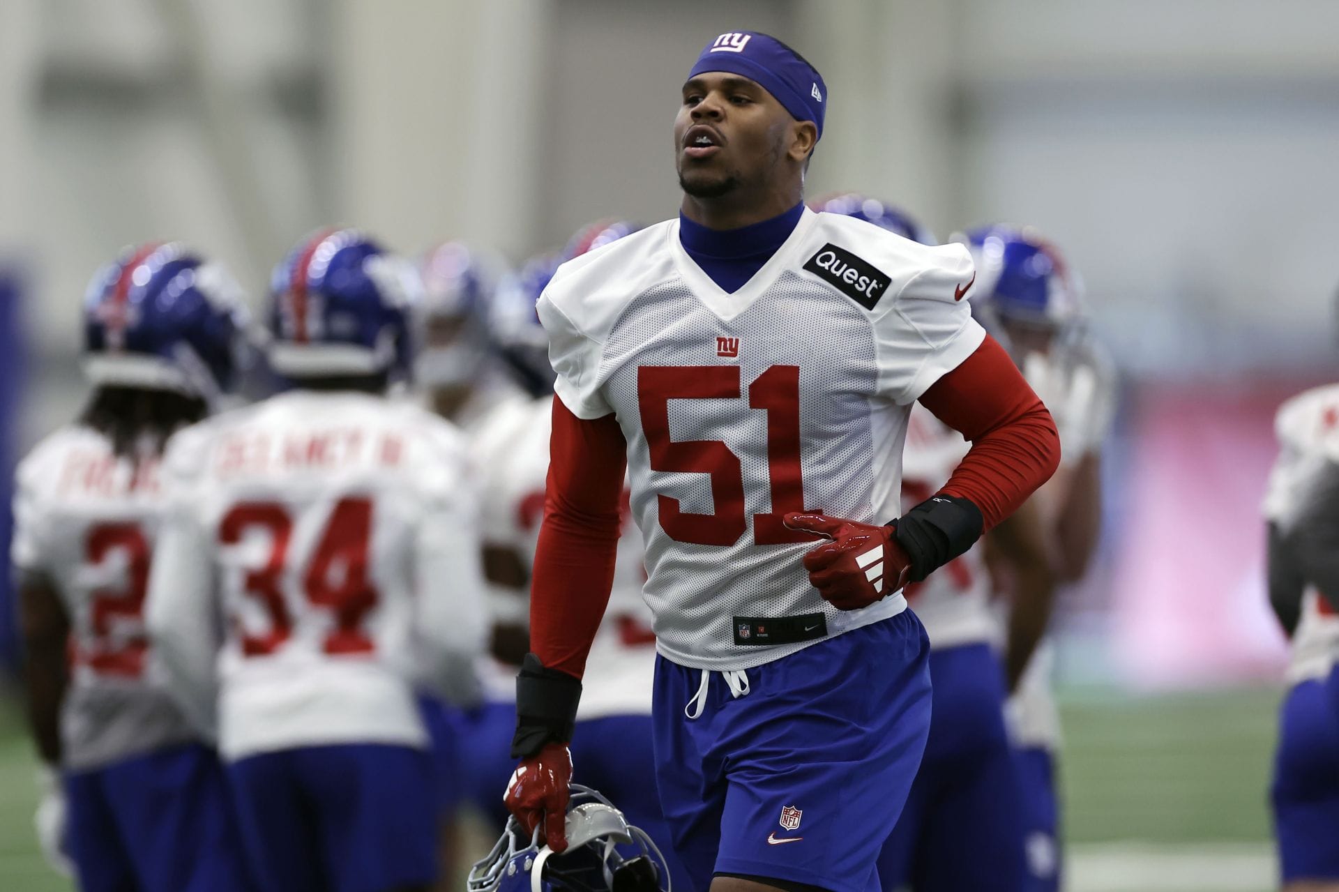“Abdul Carter and Jaxson Dart got in a fight”: NFL fans react as Giants LB leaves mandatory minicamp limping with injury