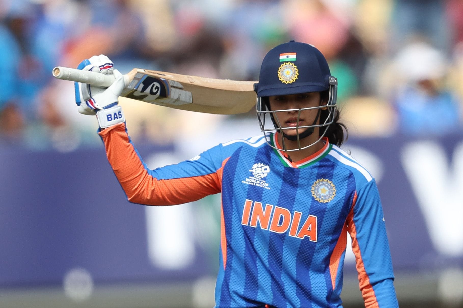 Smriti Mandhana brings up 34-ball fifty with a smashing boundary in IND-W vs PAK-W Women's T20 World Cup 2026 clash [Watch]