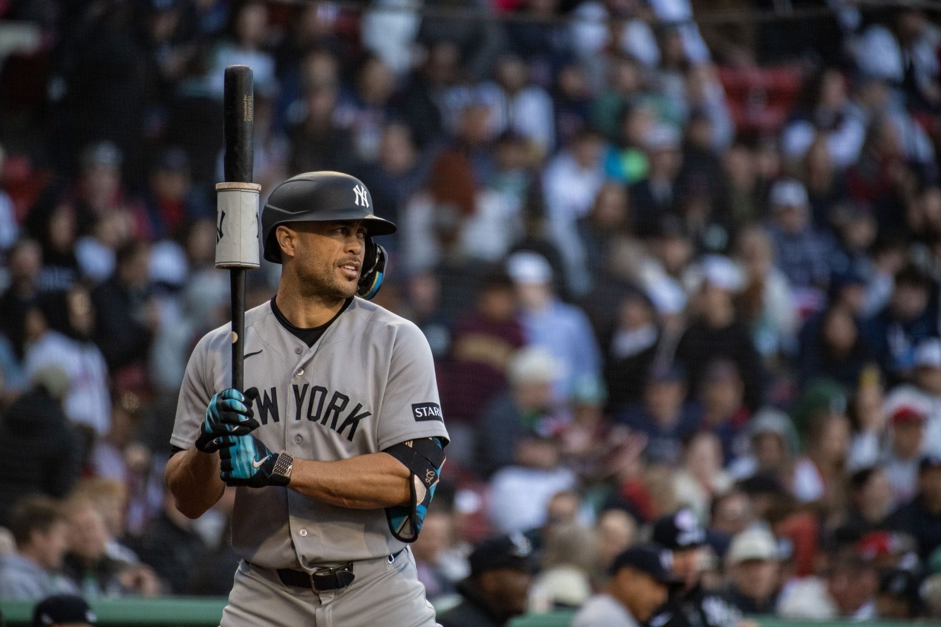 "Dude is made of porcelain" - Fans call for Giancarlo Stanton's retirement after the $325M Yankees star's latest injury setback