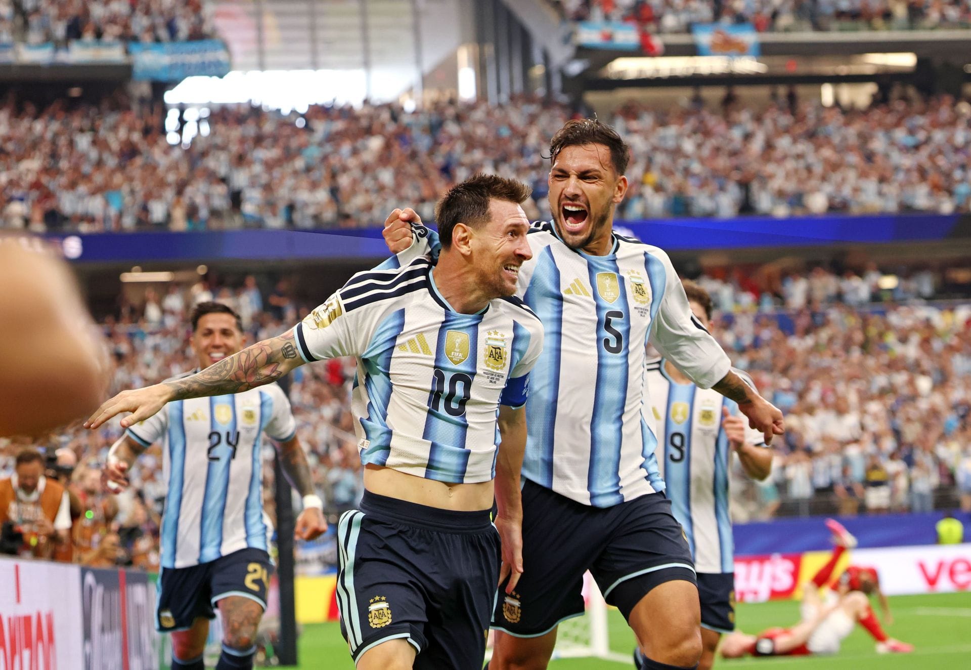 “It is a privilege for all of us” - Brazil legend posts heartwarming message for Lionel Messi after FIFA World Cup performance