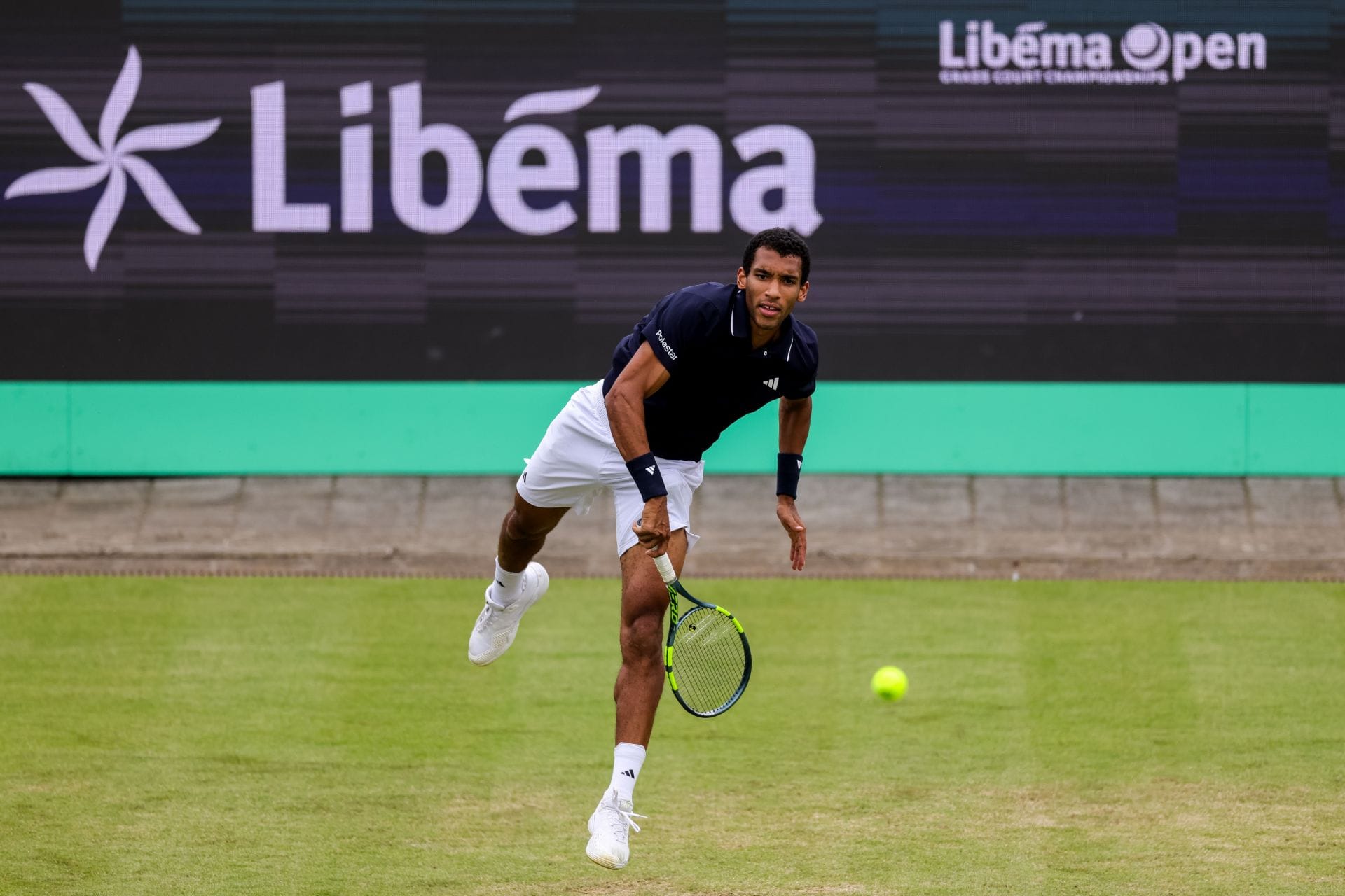 Auger-Aliassime em ação no Libema Open (fonte da imagem: Getty)