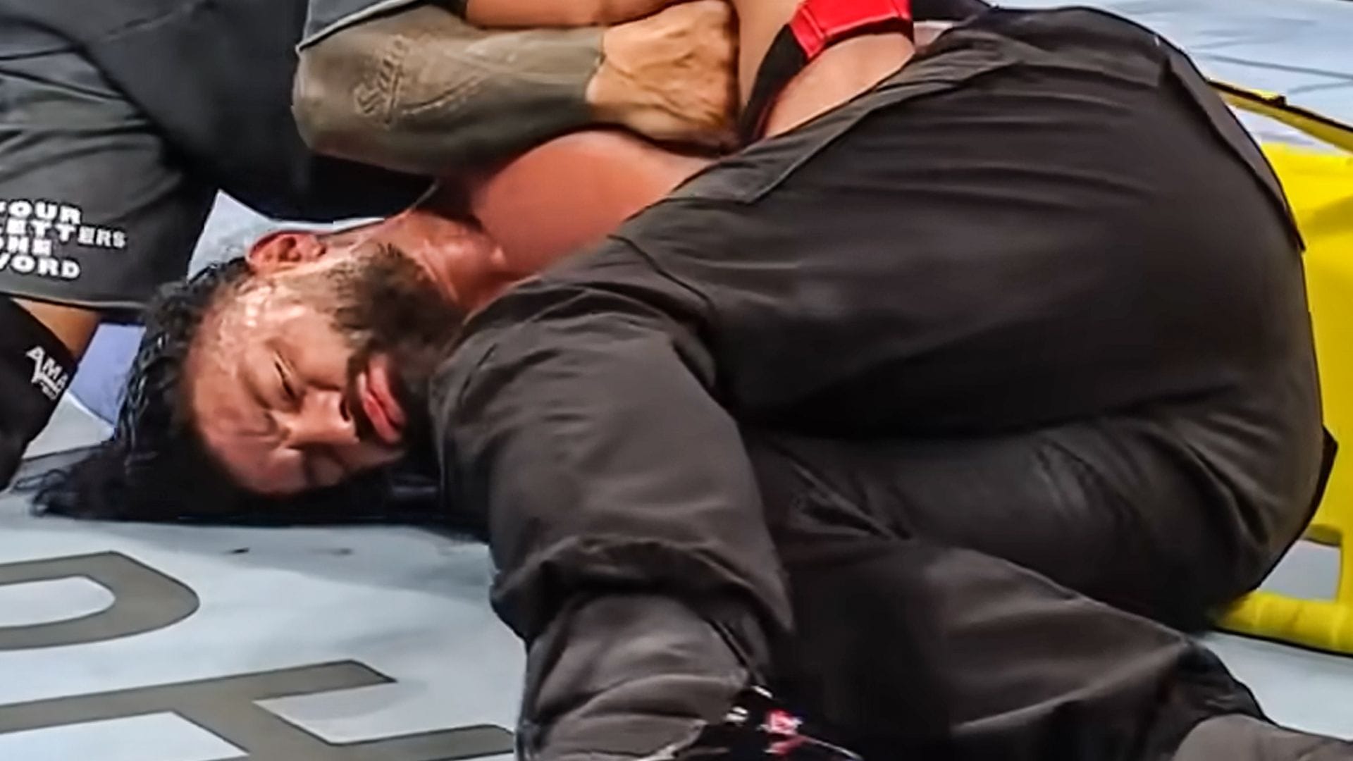 4 WWE stars Roman Reigns must put over before he retires 