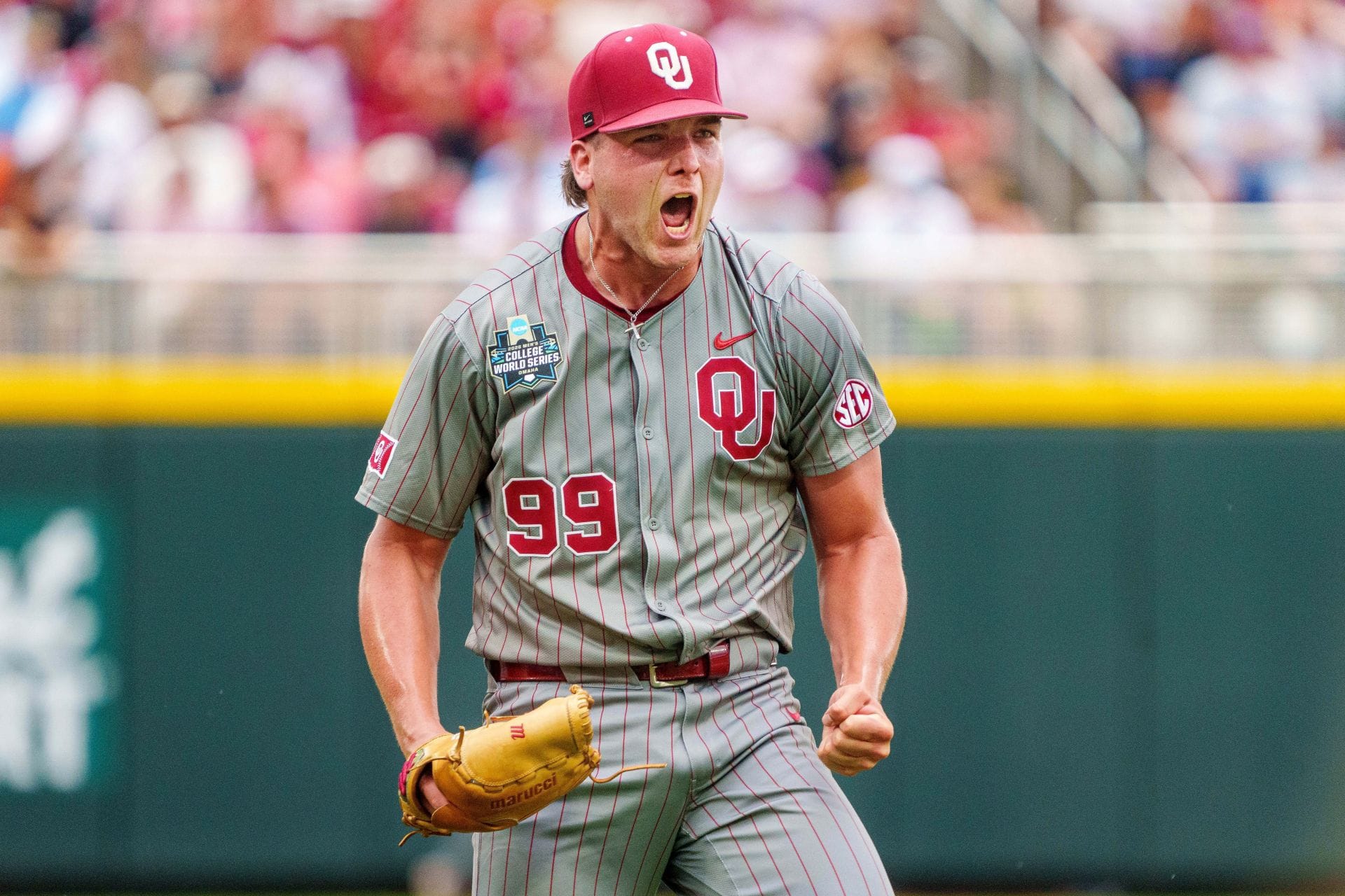 College World Series 2026: Cord Rager em ação pelo Oklahoma Sooners - Fonte: Imagn
