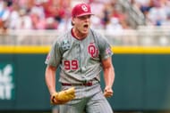 College World Series 2026: Cord Rager em ação pelo Oklahoma Sooners - Fonte: Imagn