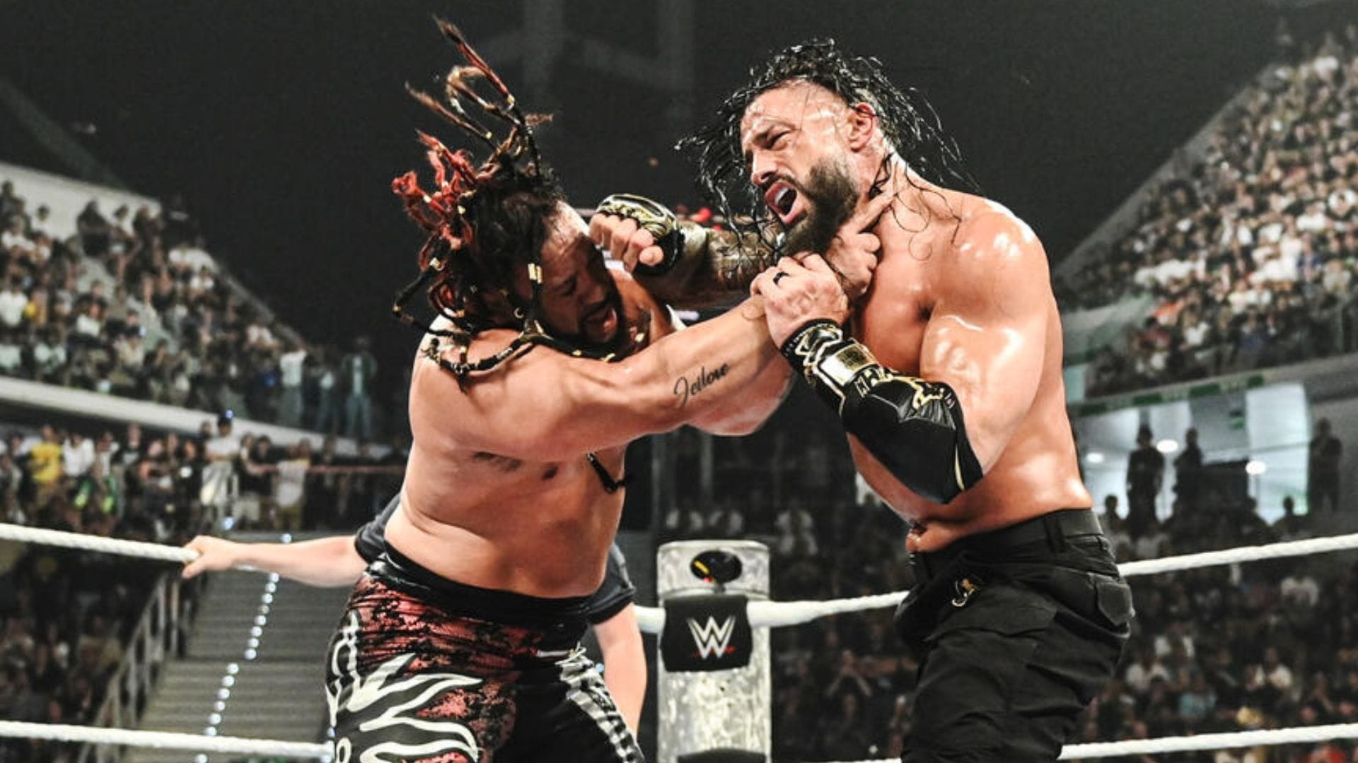 Roman Reigns visibly injured following Clash in Italy