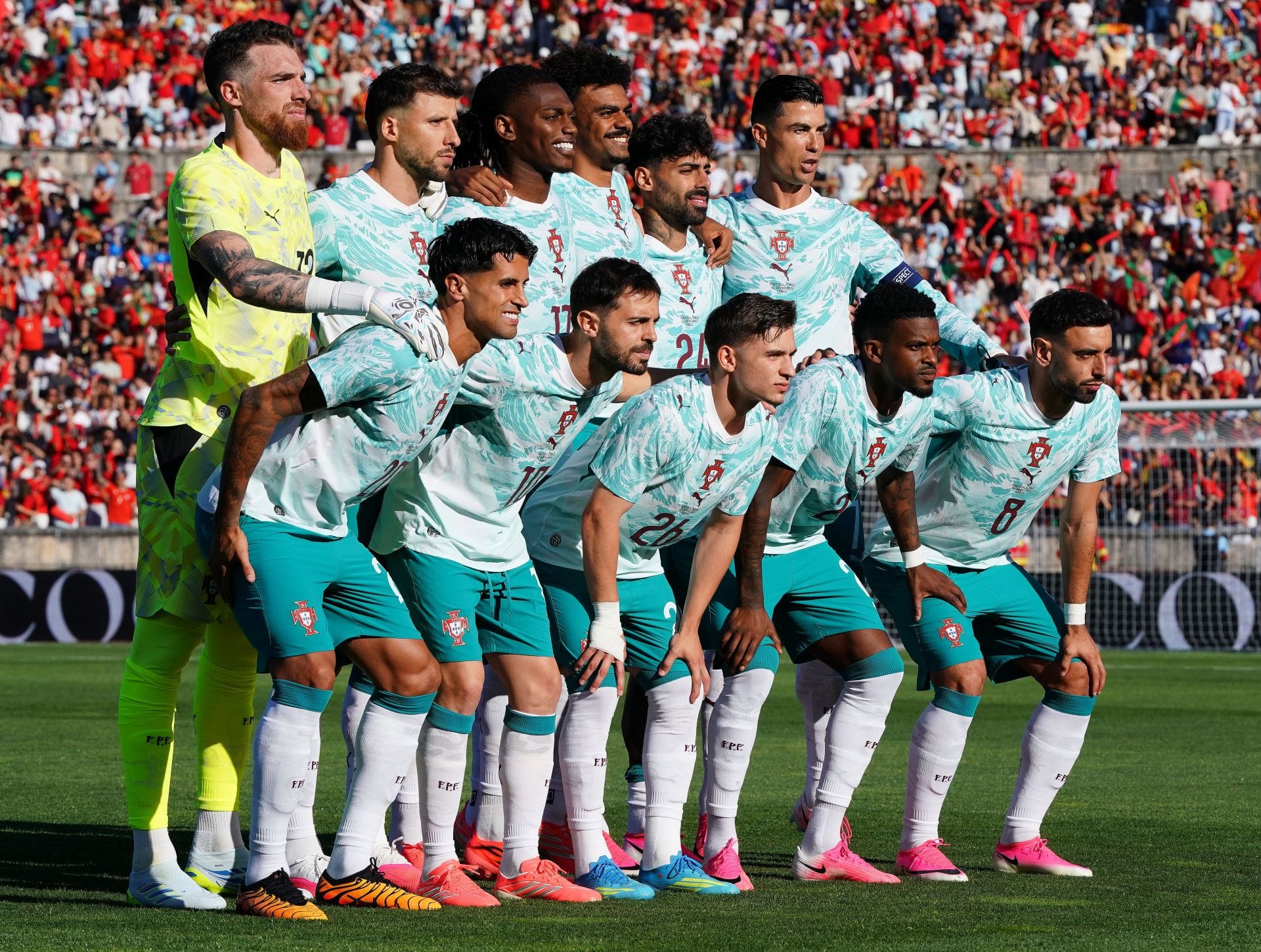 Breaking: Portugal star sent off in pre-World Cup friendly against Chile as brawl breaks out between players