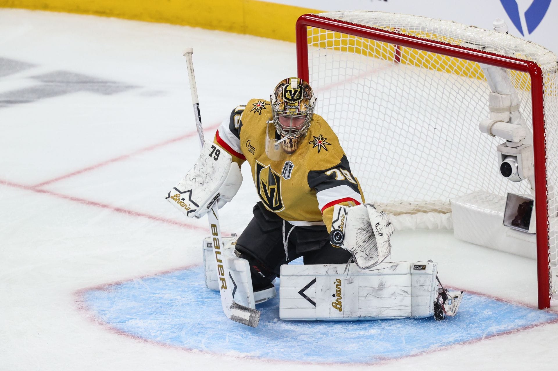"I couldn't hold it back": Carter Hart opens up about crying moments after Stanley Cup Final loss