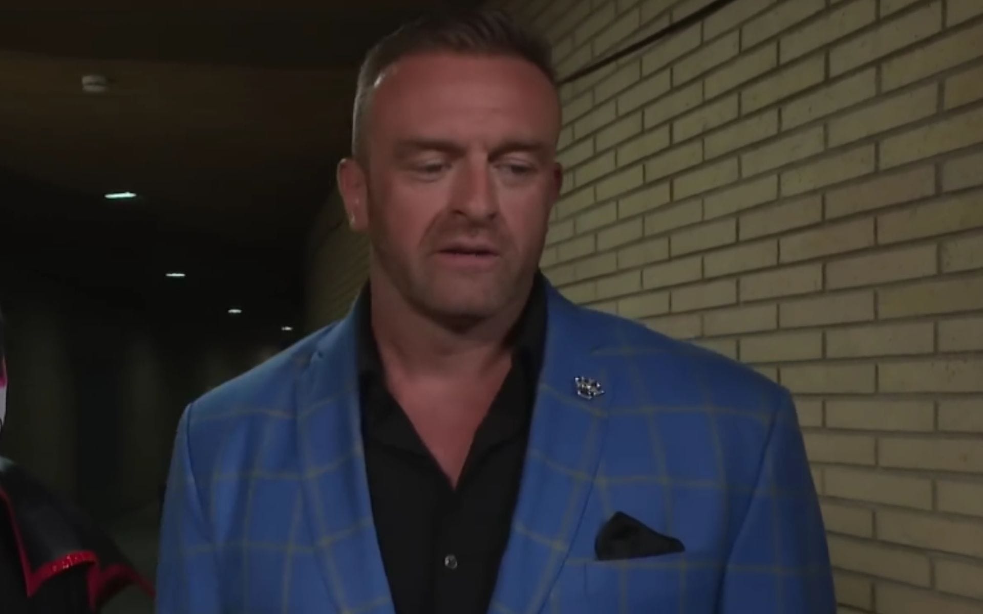 BREAKING: Former WWE Universal Champion has officially been traded to SmackDown