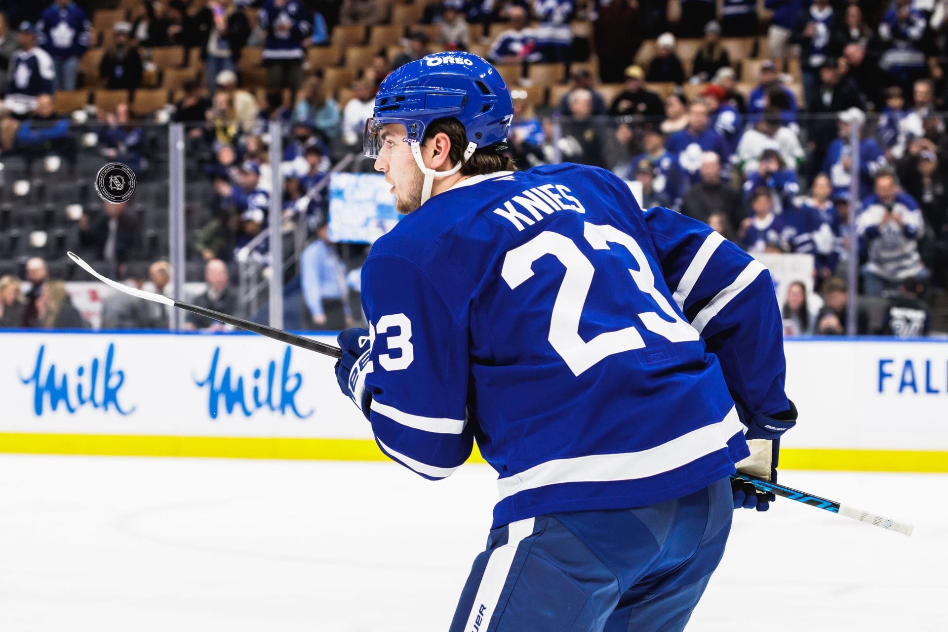 Matthew Knies clicou enquanto jogava pelo Toronto [Image via Getty]