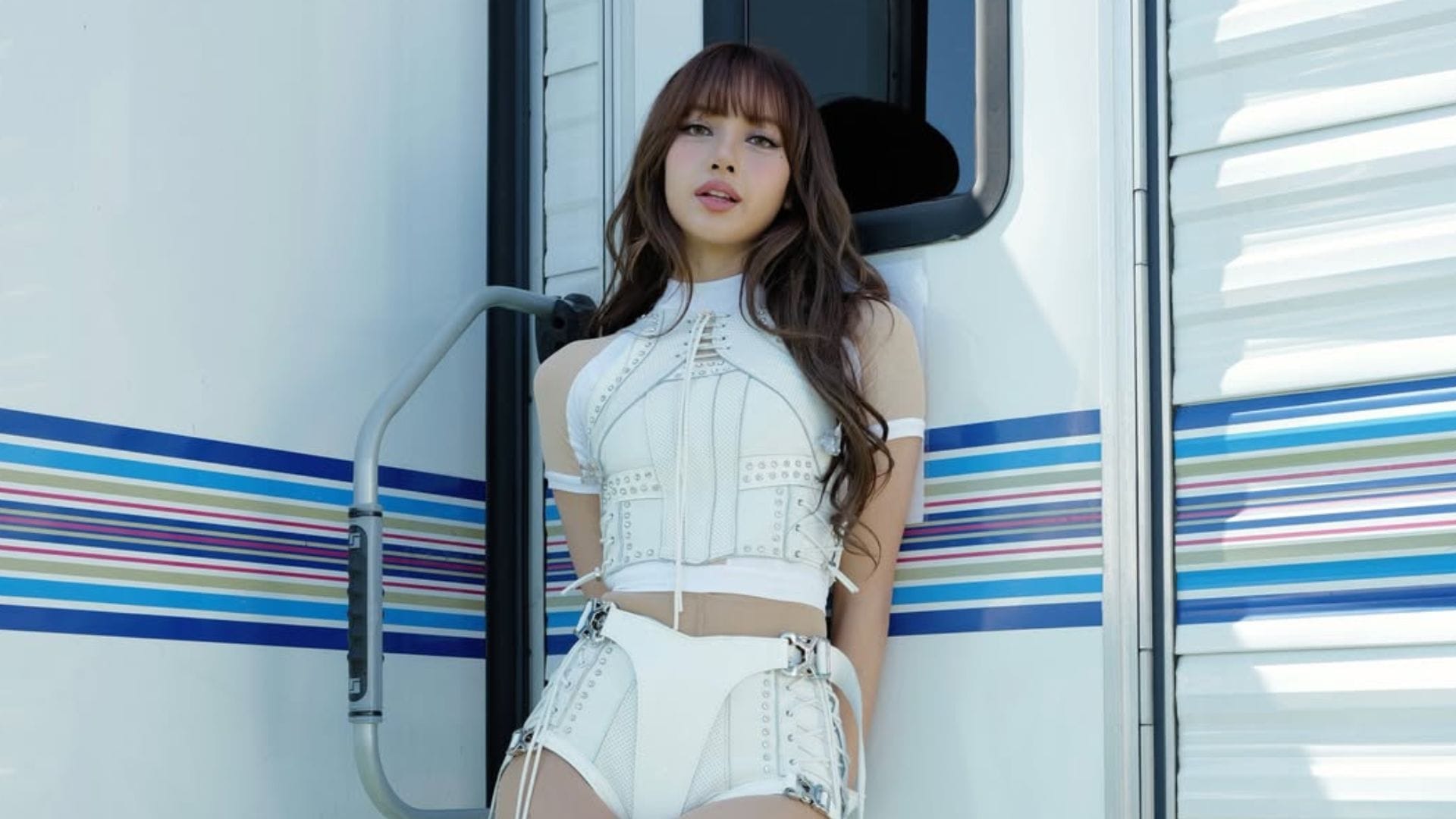 "So excited"- Fans thrilled as BLACKPINK's Lisa confirms new album plans before her VIVA LA LISA Vegas residency