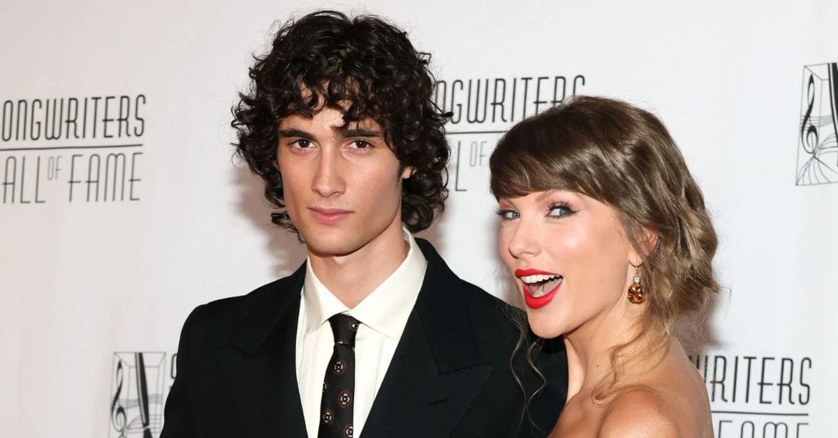 What songs did Sombr perform before Taylor Swift's Songwriters Hall of Fame induction? Former responds after Swift says he'll top her Spotify Wrapped
