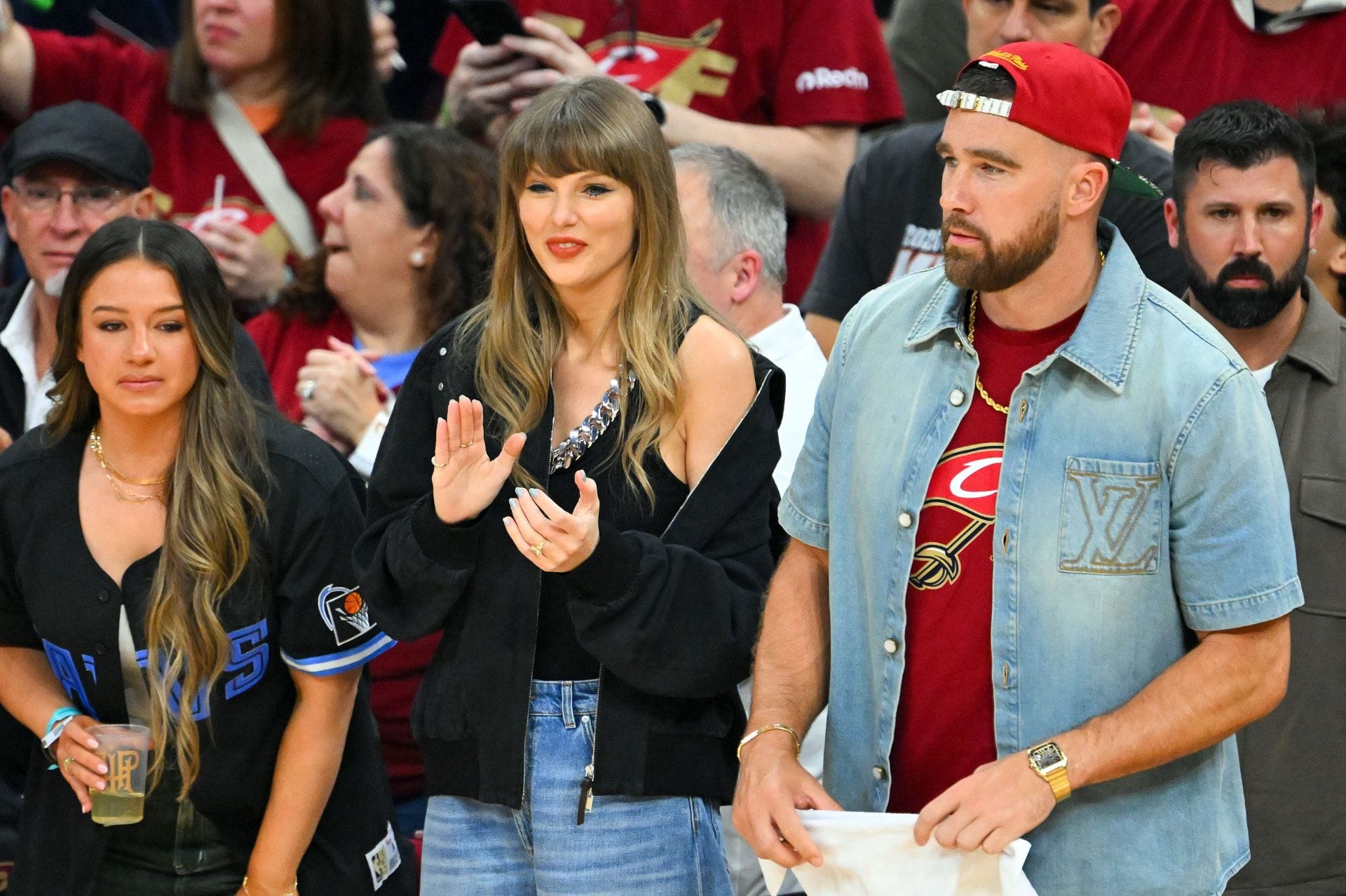 “It's not a wedding. It's a SpaceX convention”: NFL fans react to Taylor Swift and Travis Kelce reportedly inviting 1,000 guests to MSG wedding