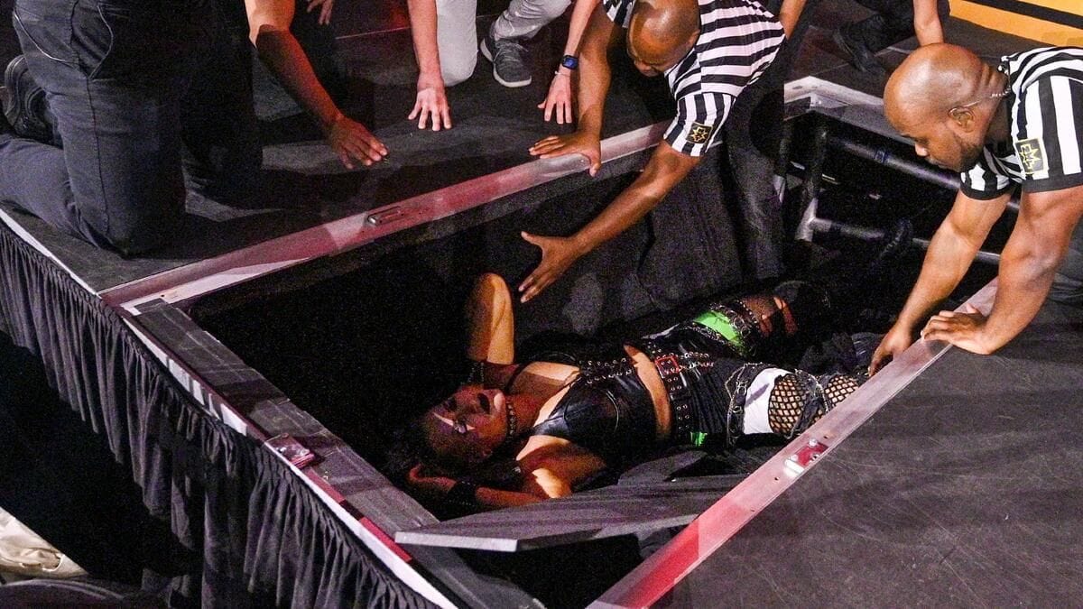 Scary Botch: WWE Star Falls Off The Top Rope; Ringside Concern Over Potential Injury