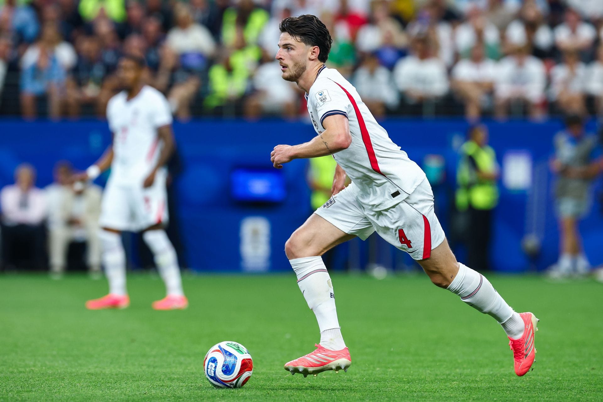 Declan Rice playing key role to convince FIFA World Cup star to join Arsenal over Chelsea - Reports