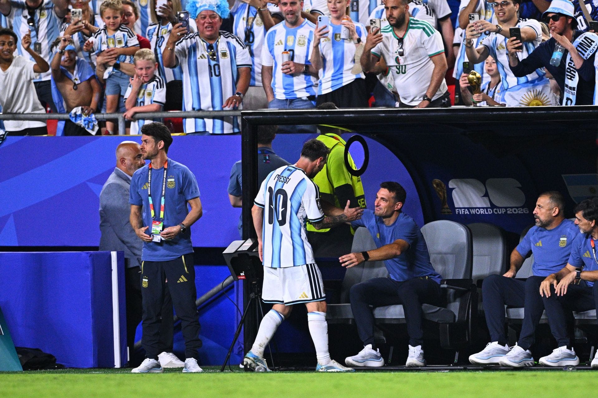 “That’s what he brings” - Lionel Scaloni highlights what Lionel Messi did when Argentina were struggling in FIFA World Cup win over Austria