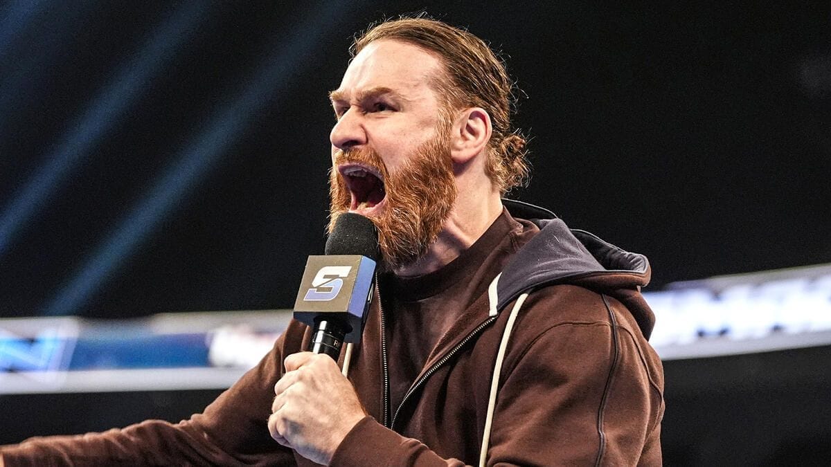 Sami Zayn Issues Public Apology During WWE RAW For His Recent Actions