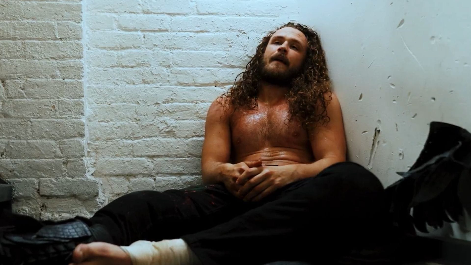 Jack Perry sends a cryptic message as AEW contract comes to an end; references WWE star