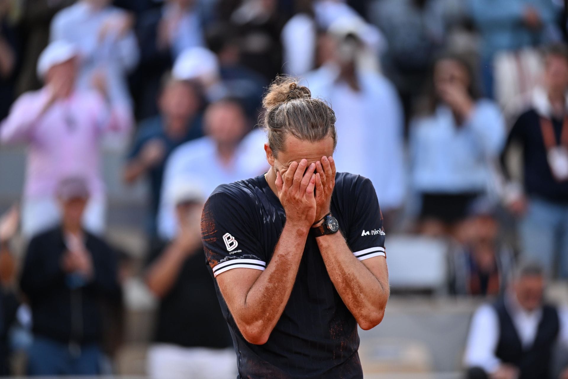 WATCH: Alexander Zverev breaks down in tears after finally winning elusive Grand Slam title at French Open