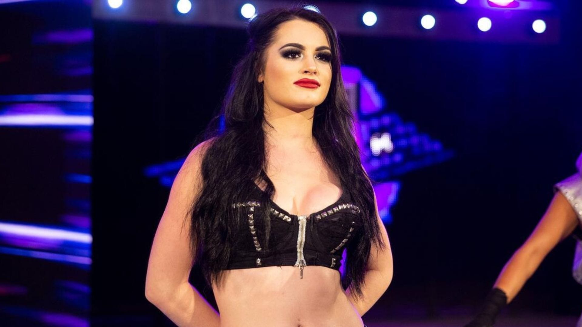 Paige sends message after WWE Universe defends her following massive controversy
