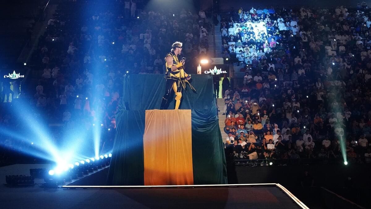 Popular WWE Superstar Shares Graphic Image; Provides Health Update
