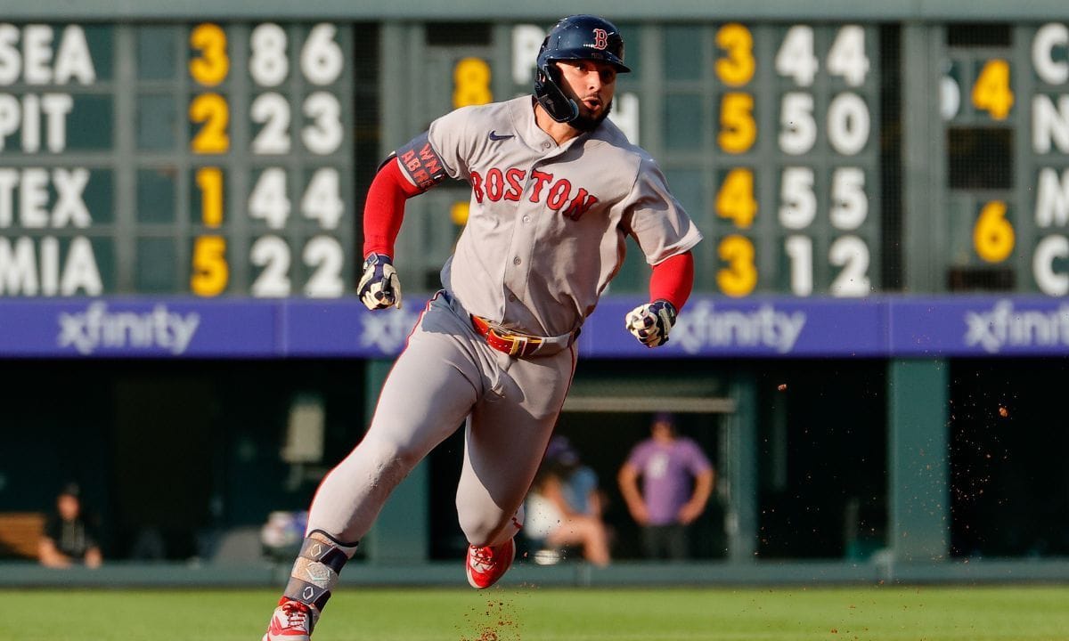 “Wilyer Abreu fails at the biggest moments" - Red Sox fans blast 2x Gold Glove winner over costly mishaps against Yankees
